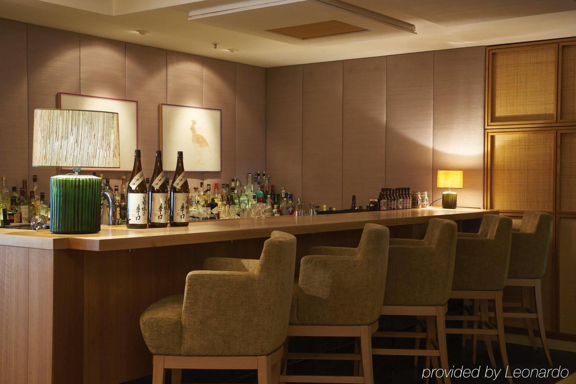 โรงแรมหลุยส์ มิวนิก ภายนอก รูปภาพ The bar at the lounge