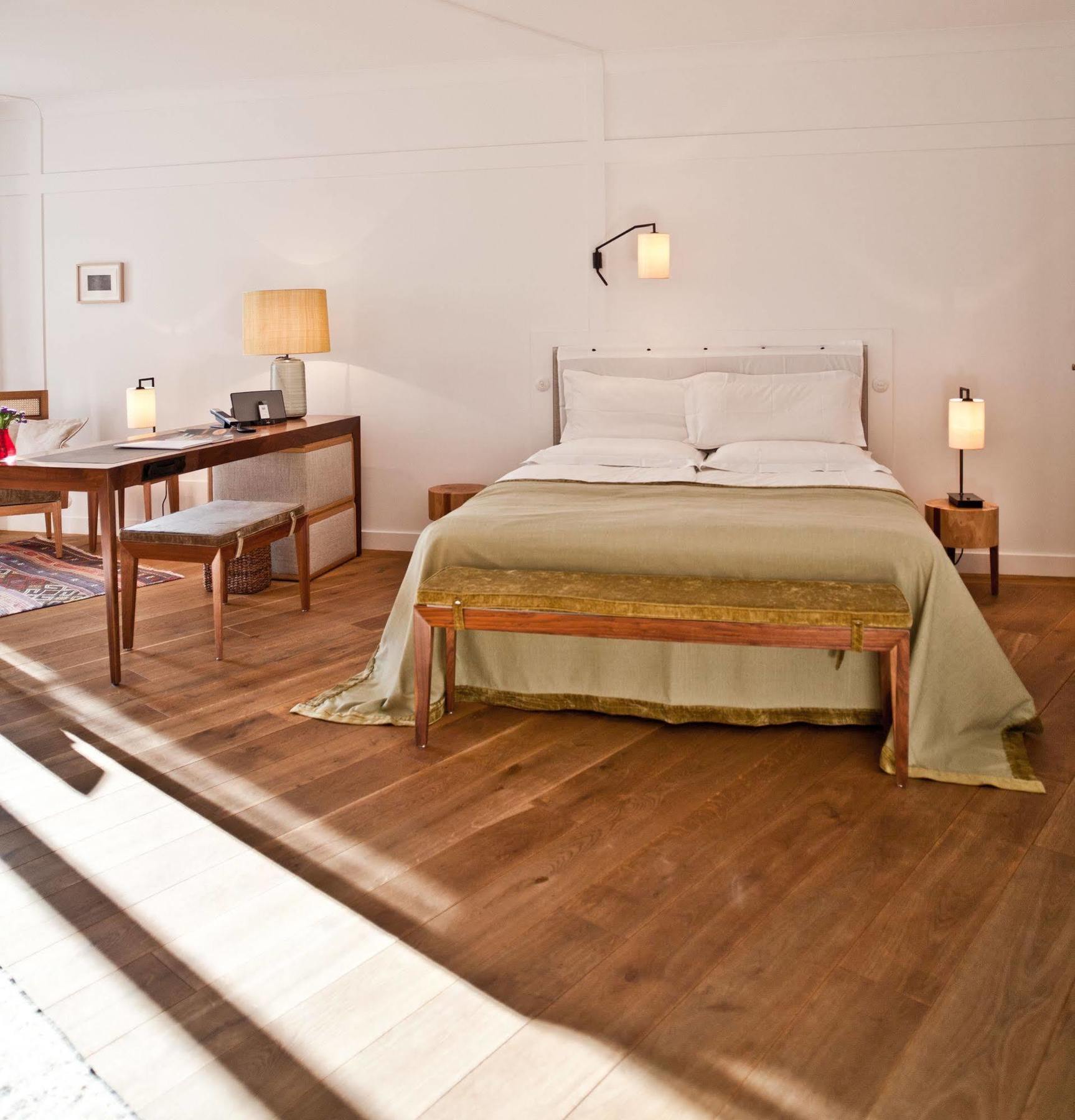 โรงแรมหลุยส์ มิวนิก ภายนอก รูปภาพ A room at the Hotel Herzog